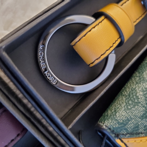 Michael Kors Mens Wallet Set - Picture 5 of 5